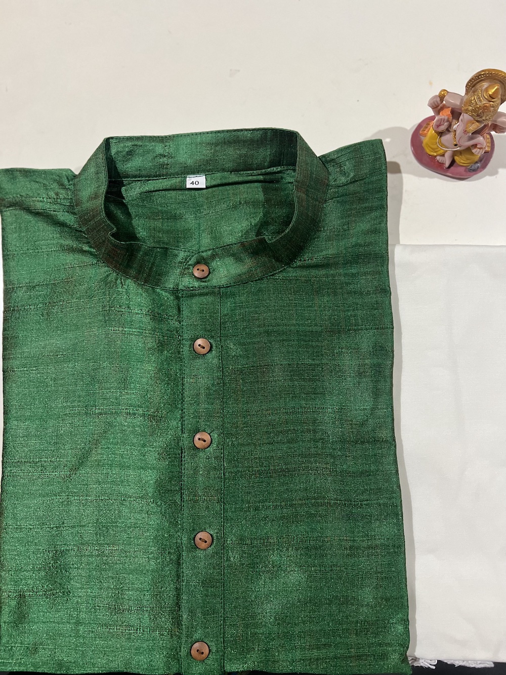 SILK KURTA PYJAMA GREEN COLOUR