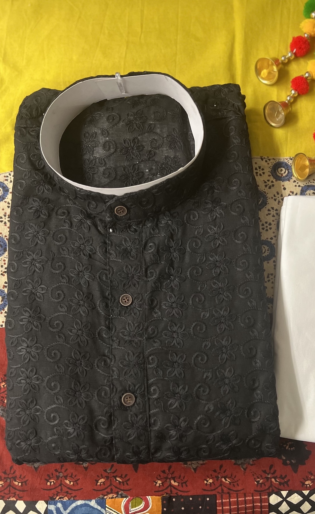 CHIKAN KARI KURTA PYJAMA BLACK - Image 2
