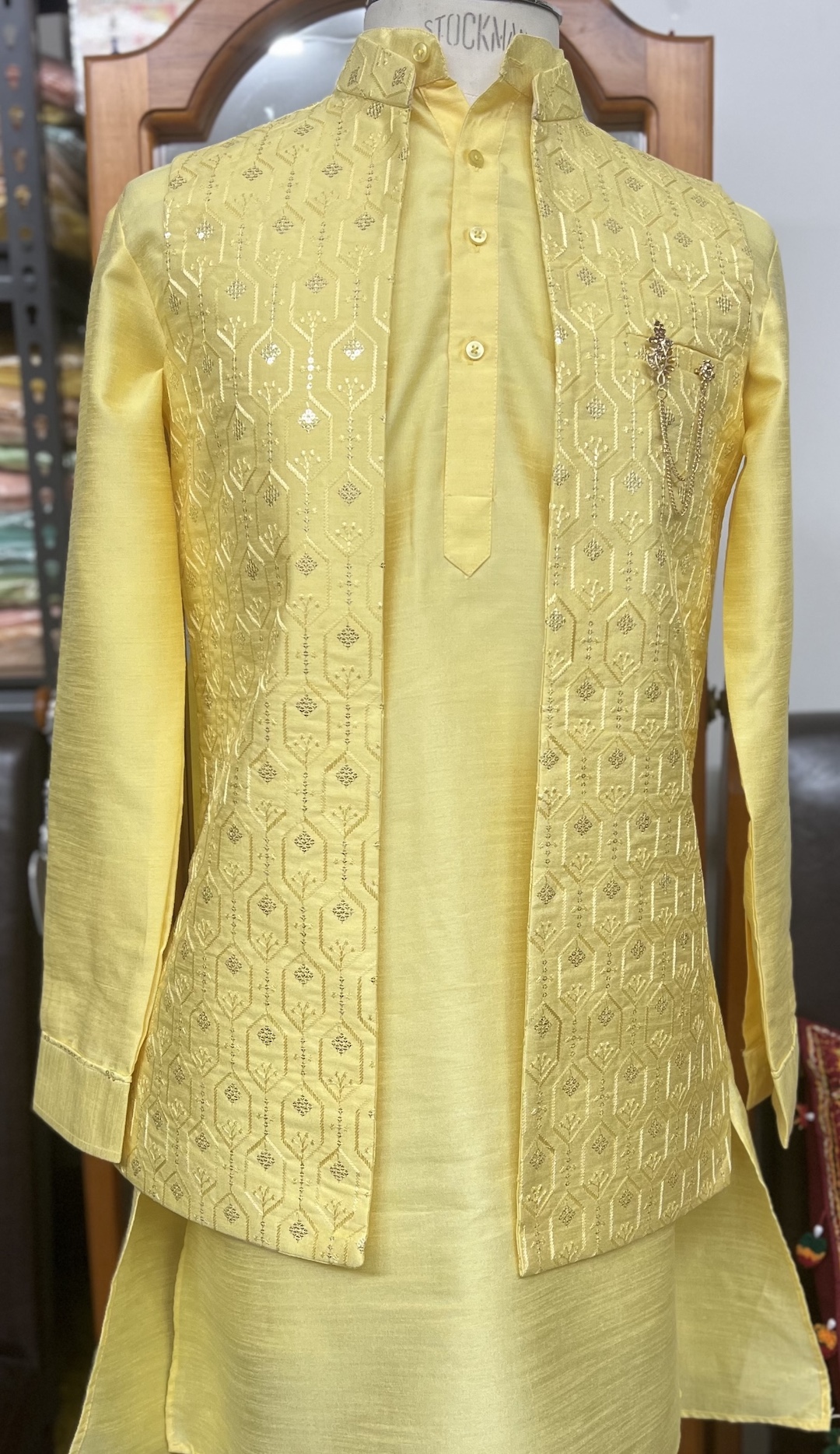 KURTA PYJAMA WITH LONG WAISTCOAT - Image 2